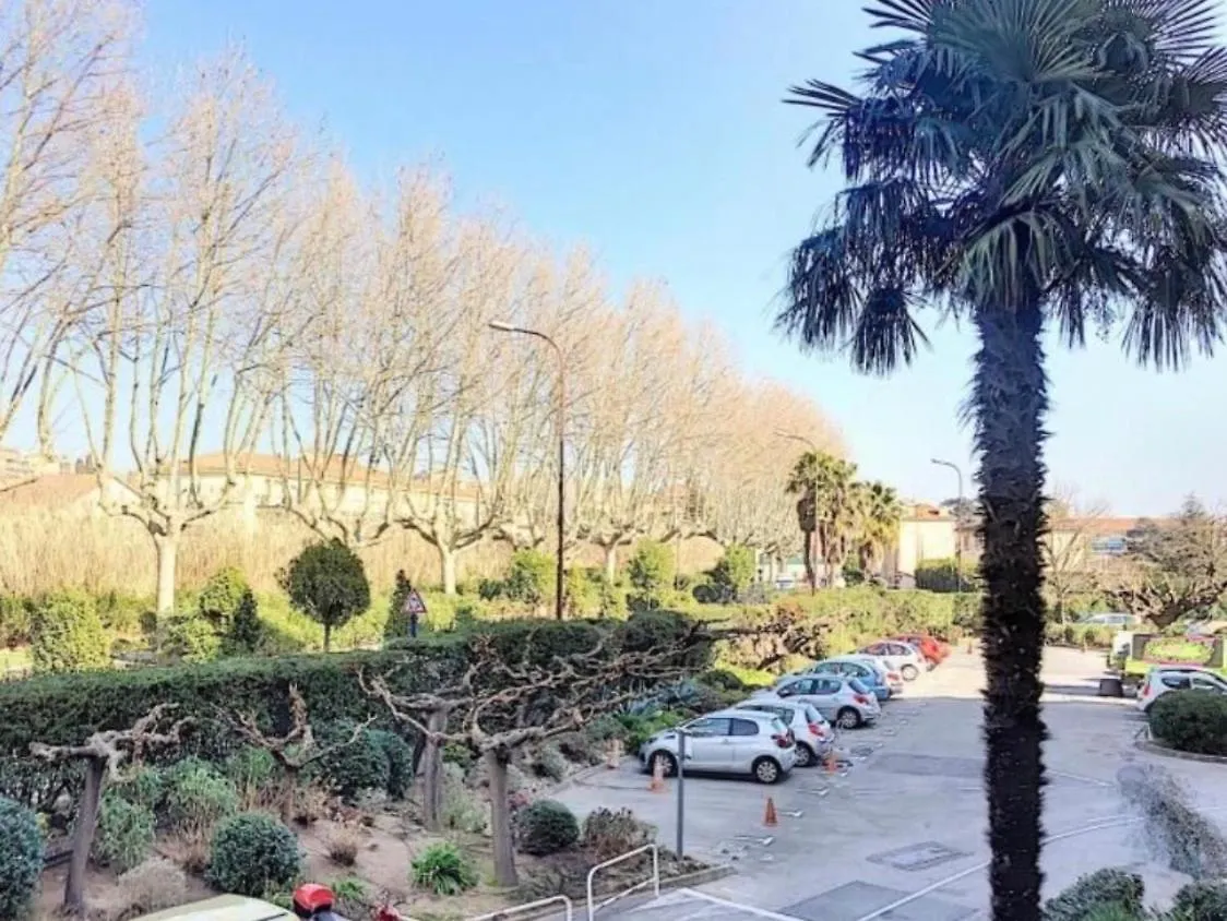 Appartement Frejus balcon des arènes studio 5e étage piscine clim tennis 0*,  France
